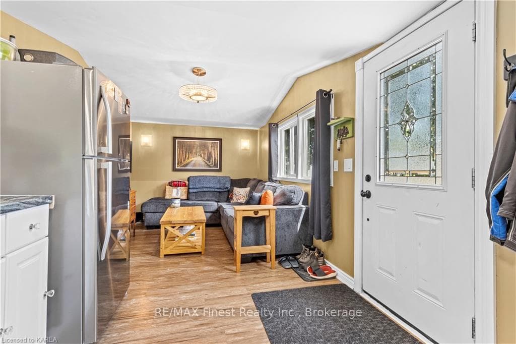 5569 BATH Road Unit 17 photo 6