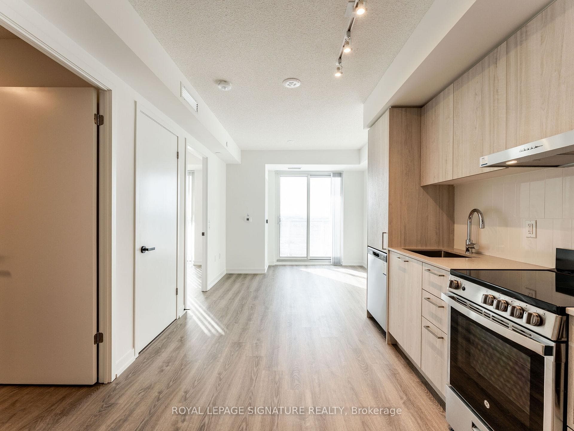 195 Commerce Street Unit 1607 photo 4