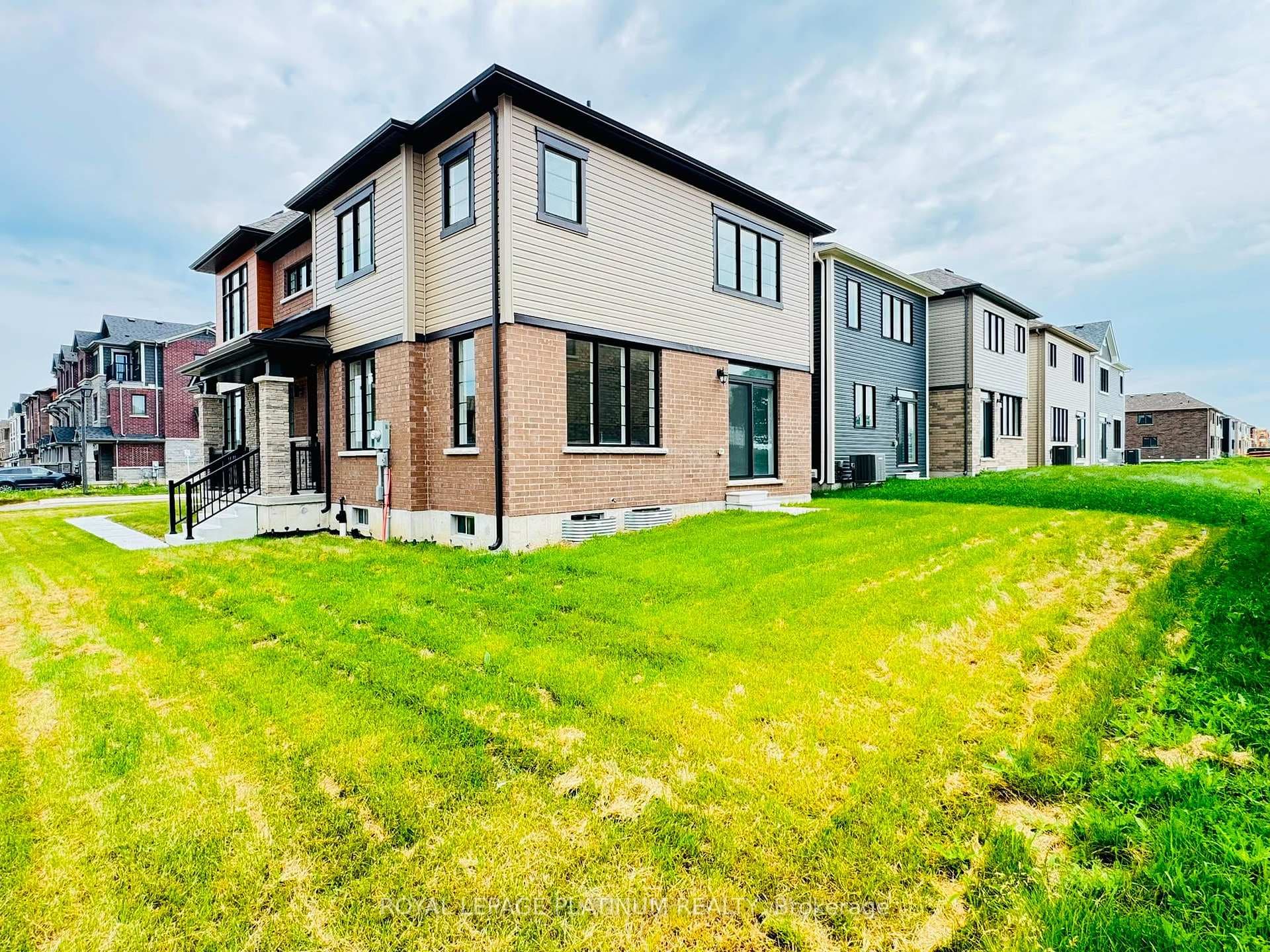 165 Wilmot Road photo 42