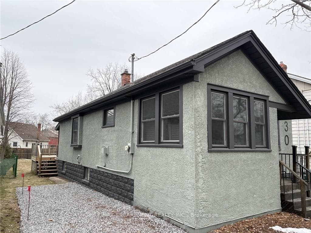 30 Eastchester Avenue photo 2