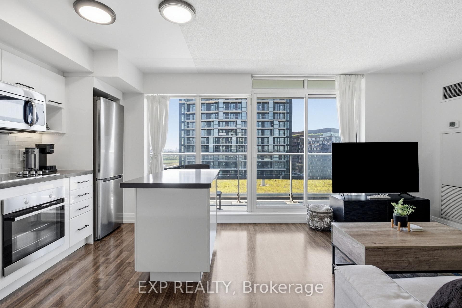 Bright Sunfilled Suite