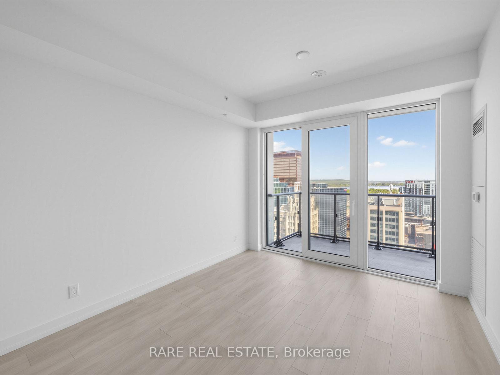 75 James Street Unit 2104 photo 5