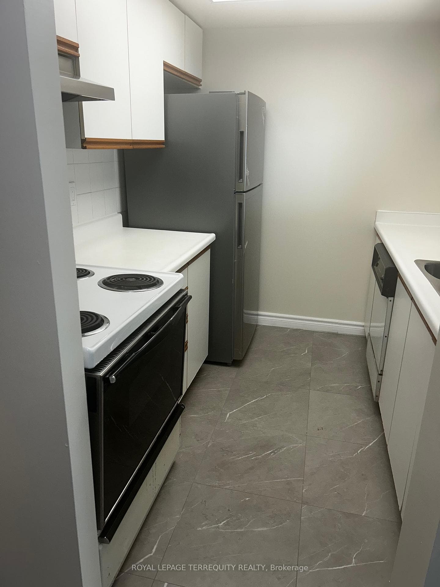 77 Harbour Square Unit 2004 photo 11