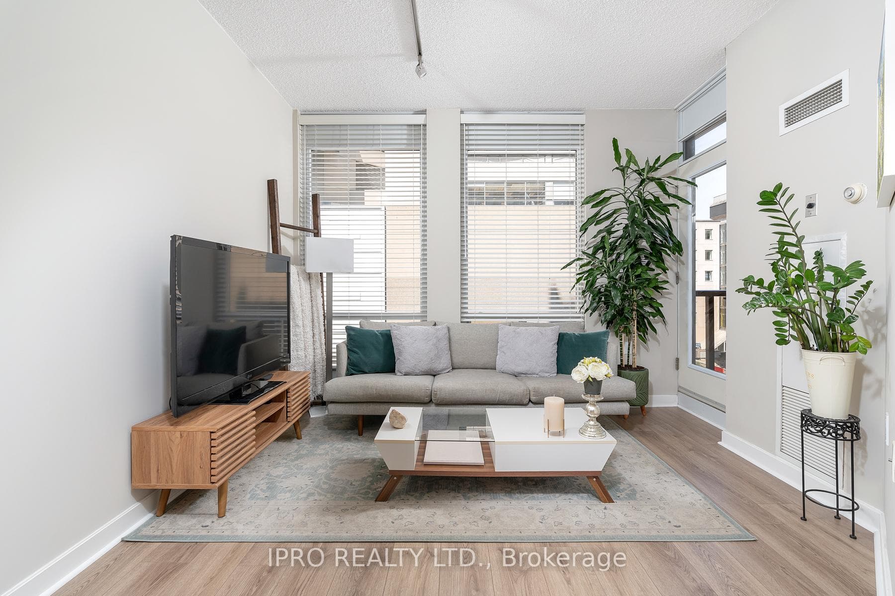 85 Bloor Street Unit 604 photo 19