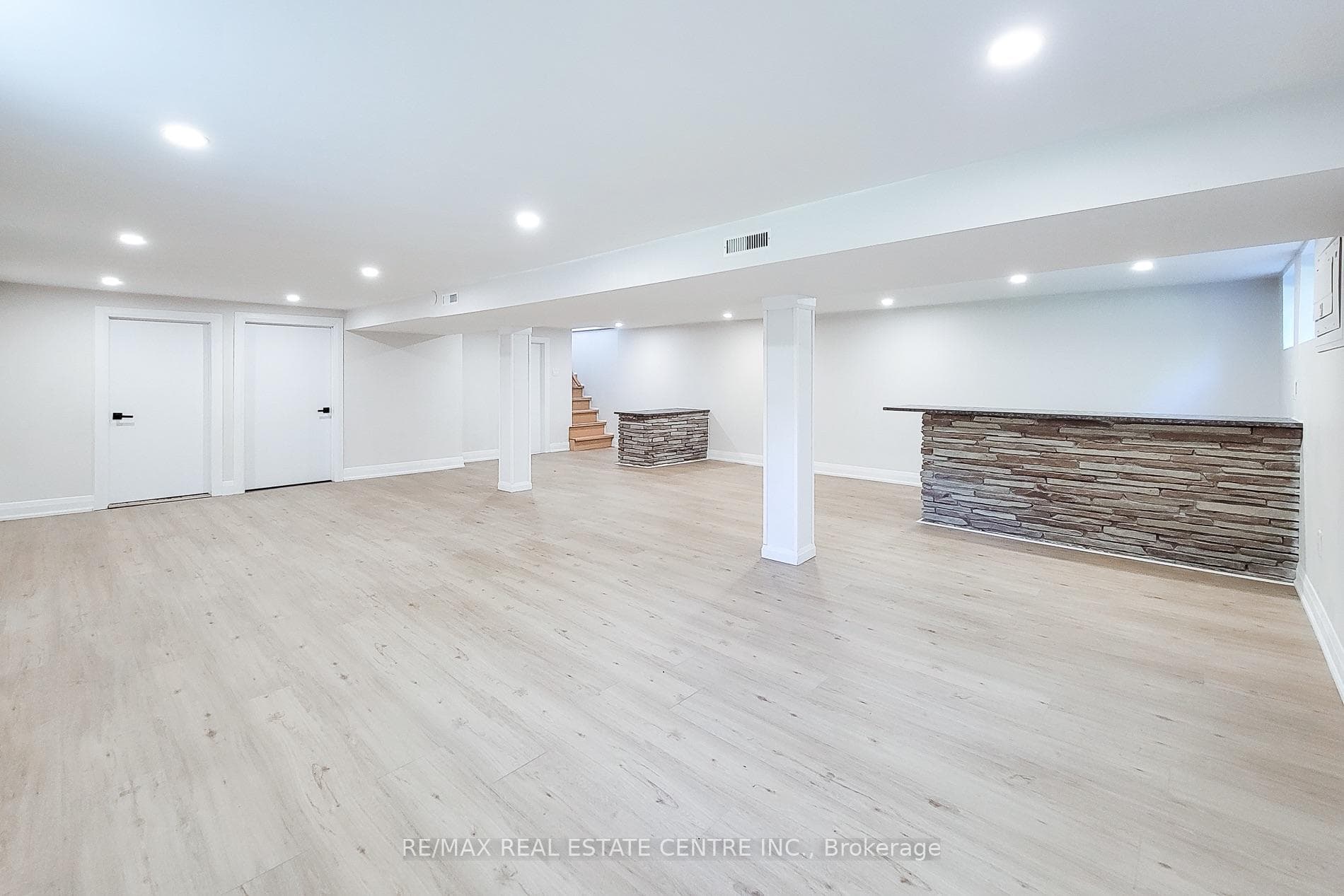 220 Winona Road photo 37