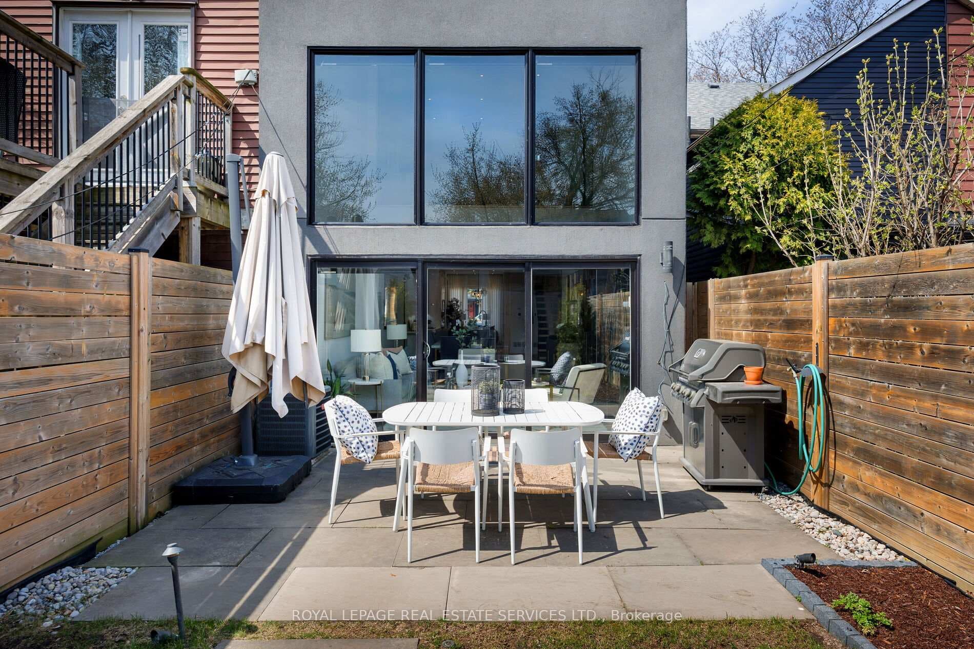 121 Markham Street photo 36