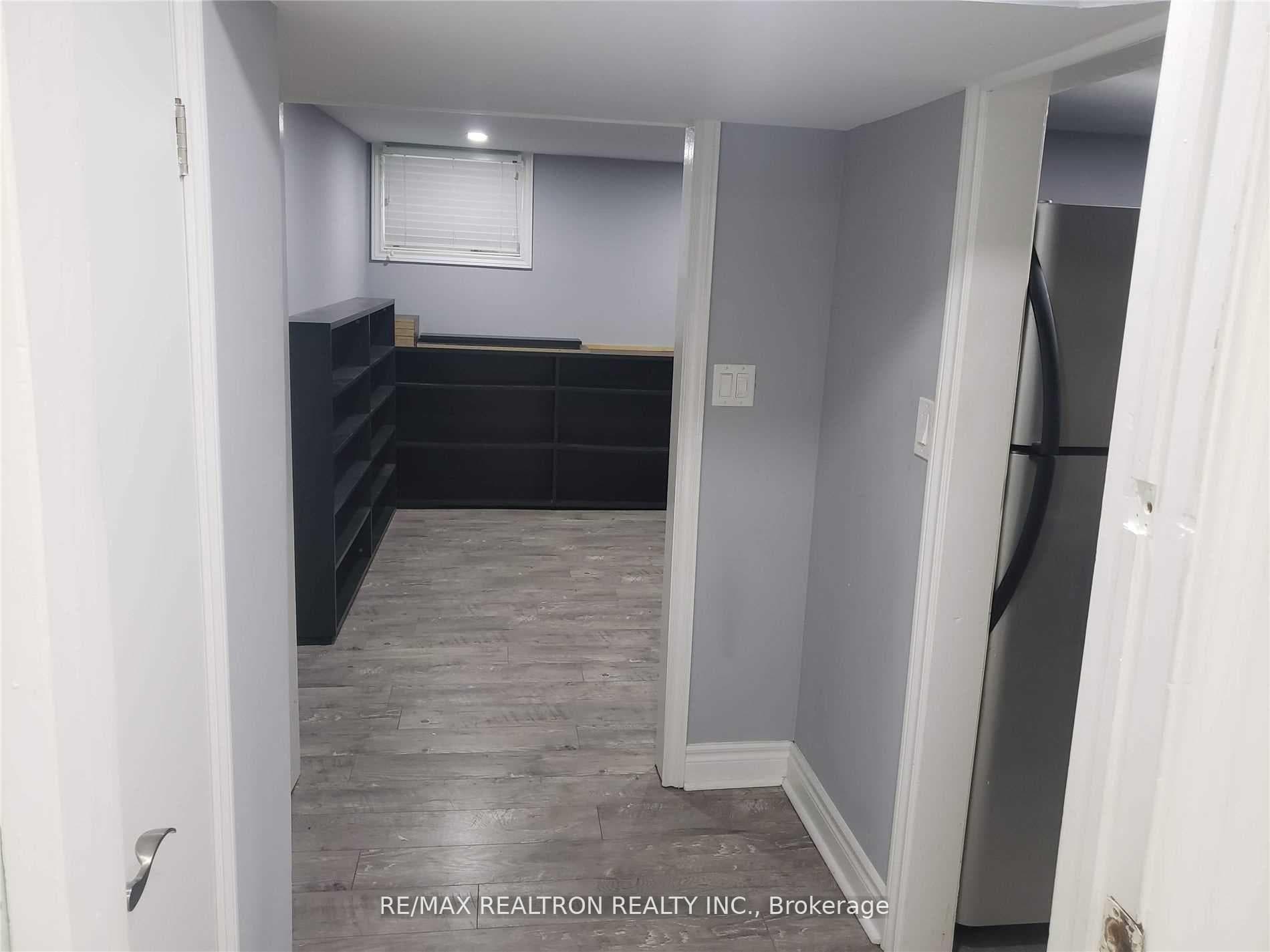 855 Miriam Road Unit Lower photo 10