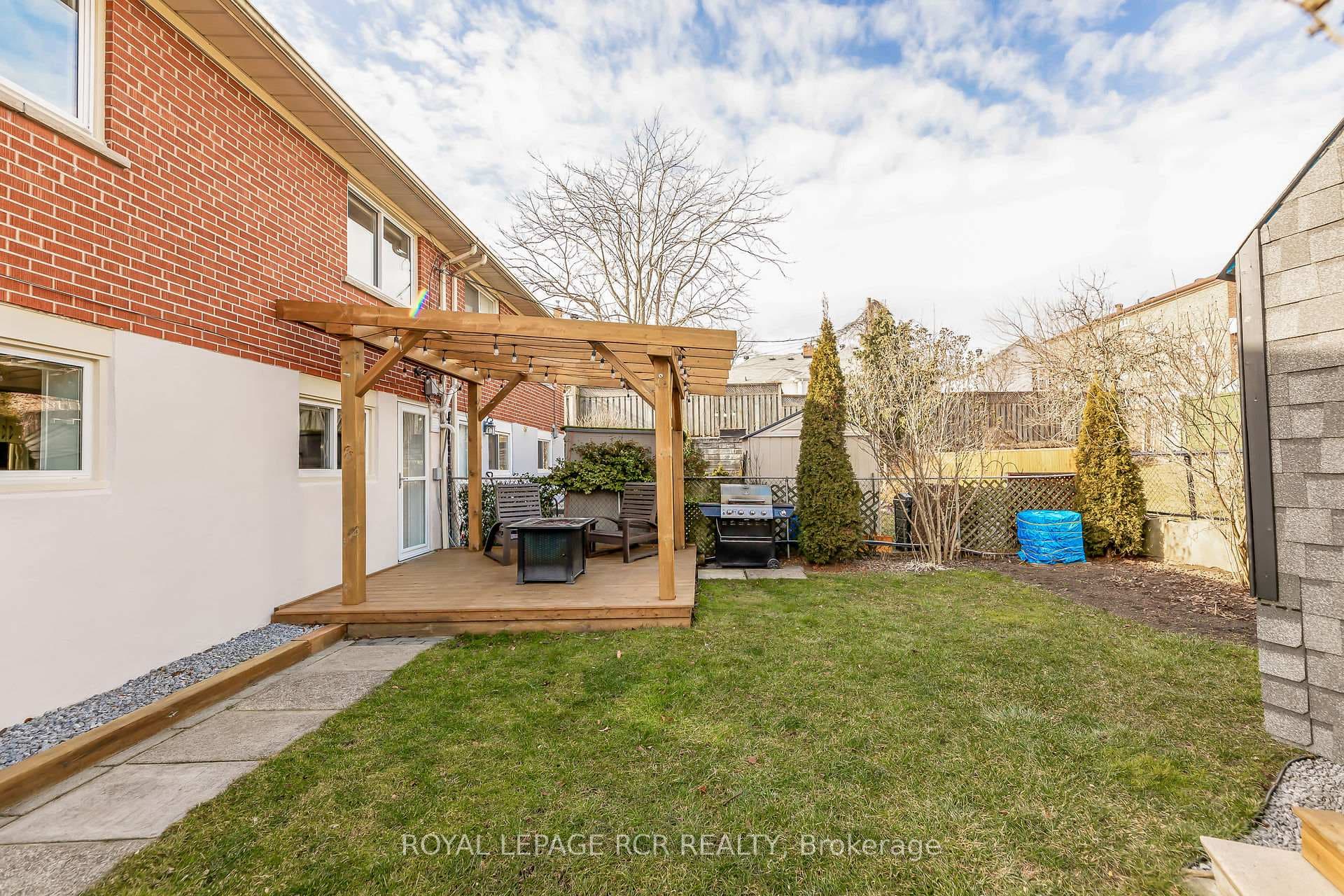 116 Newport Avenue photo 23