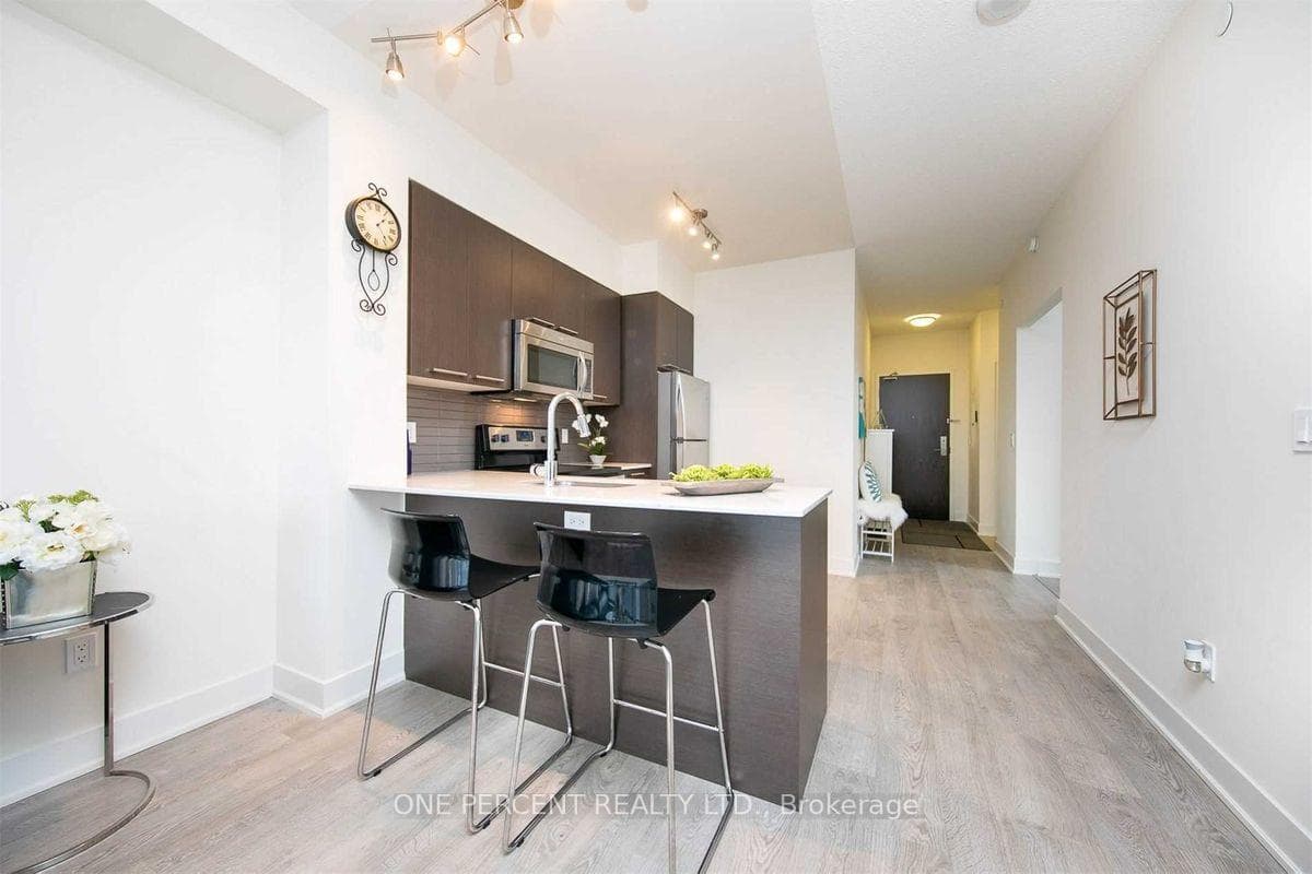 88 Sheppard Avenue Unit 2103 photo 13