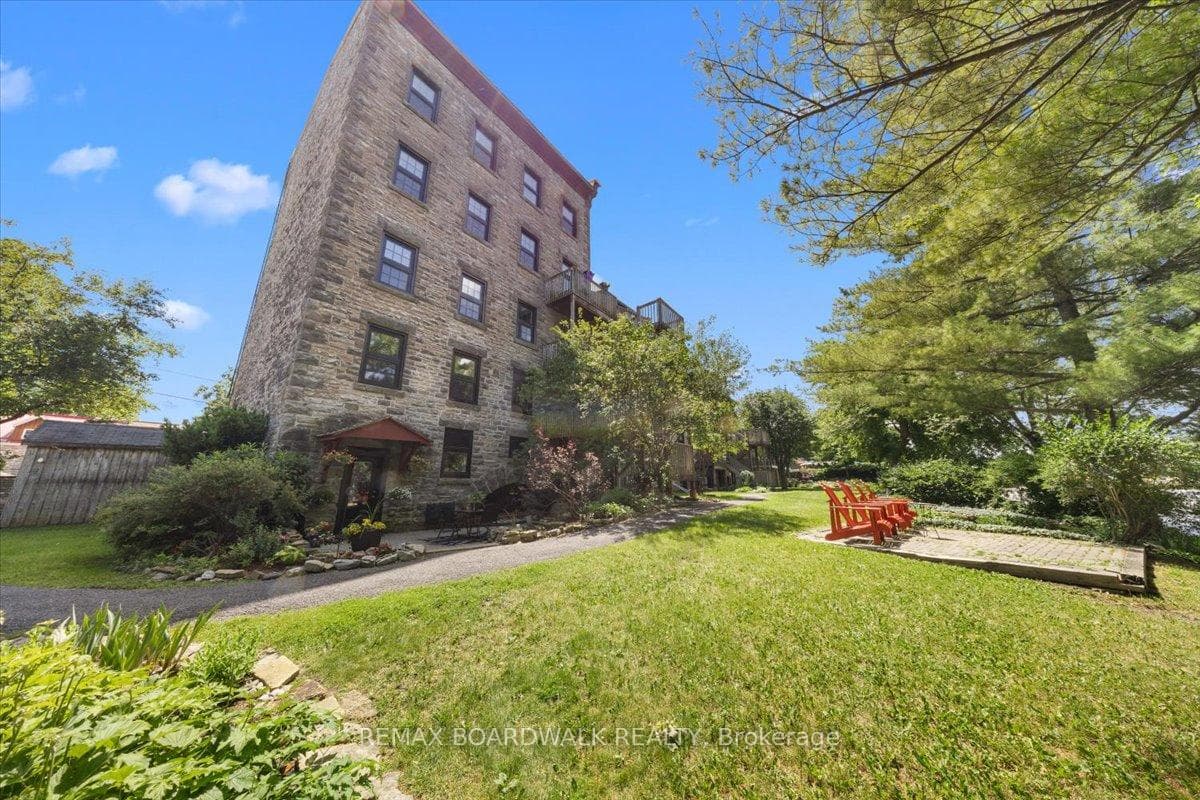 45 Mill Street Unit 1 photo 35