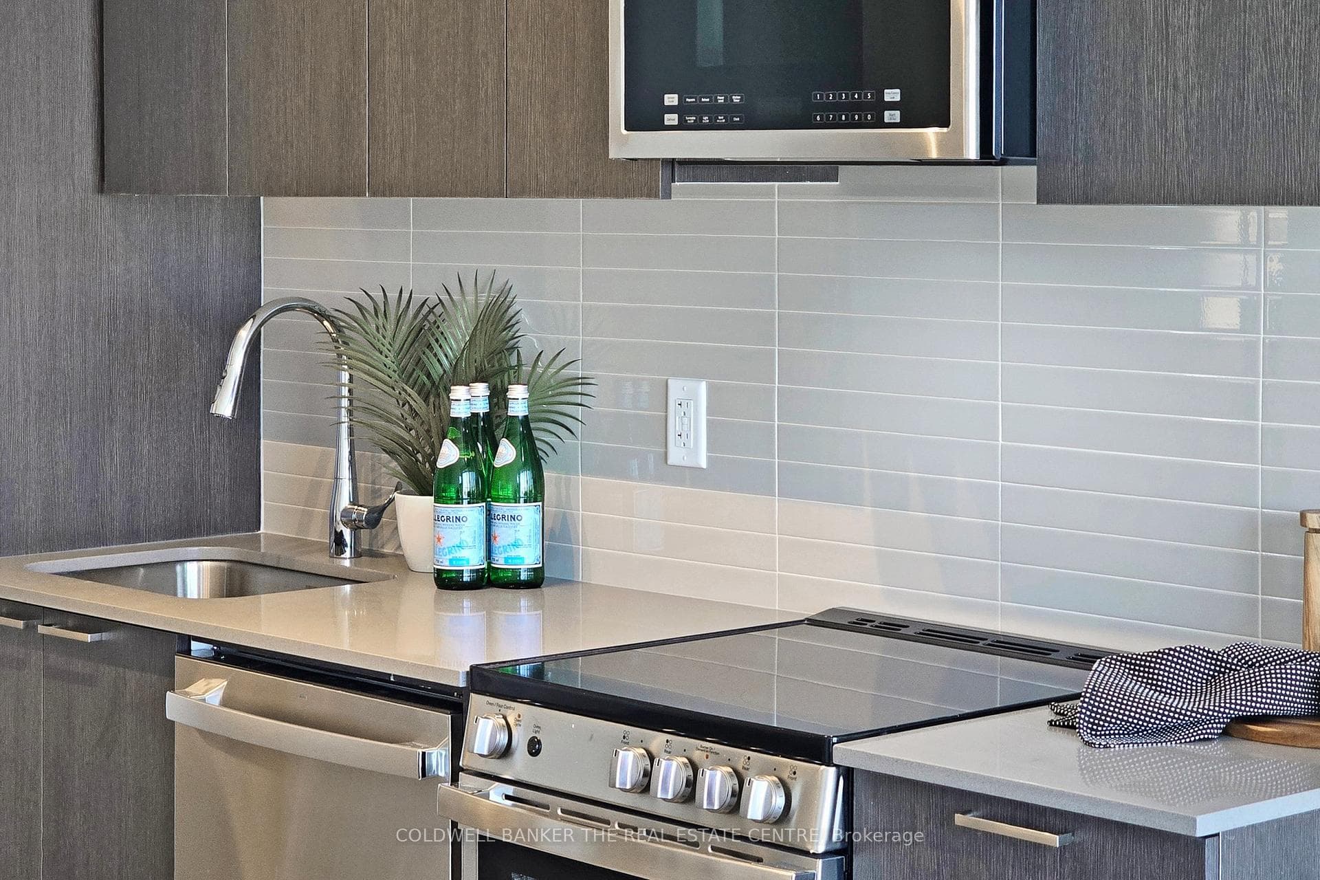 Quartz countertop with undercount sink