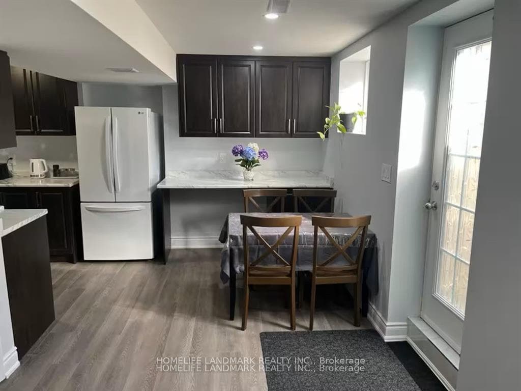794 Biggar Heights photo 4