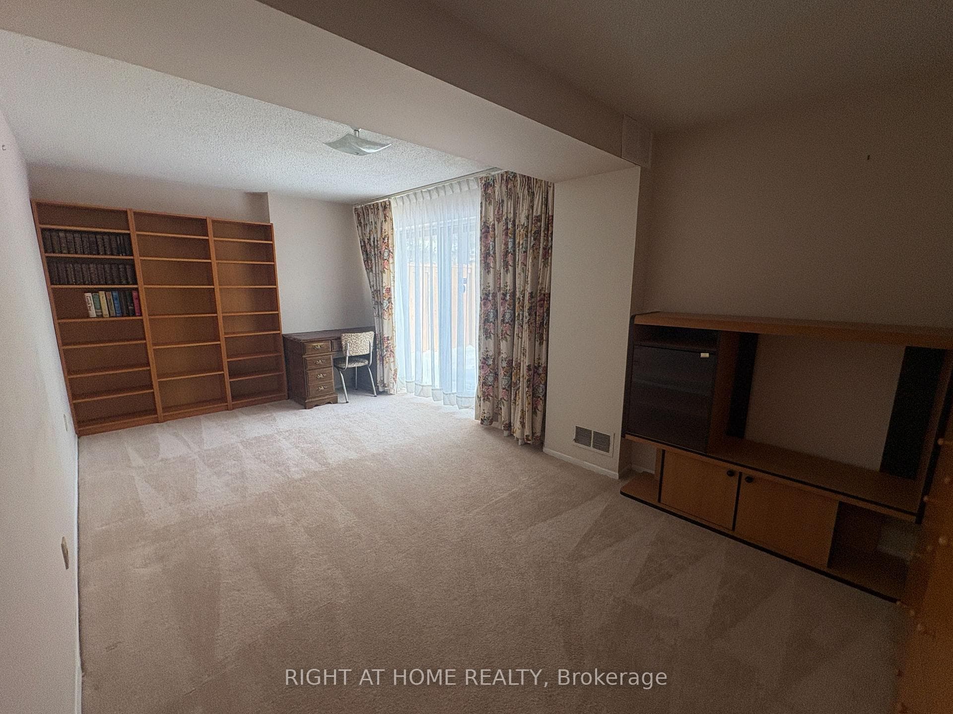 160 Palmdale Drive Unit 194 photo 16