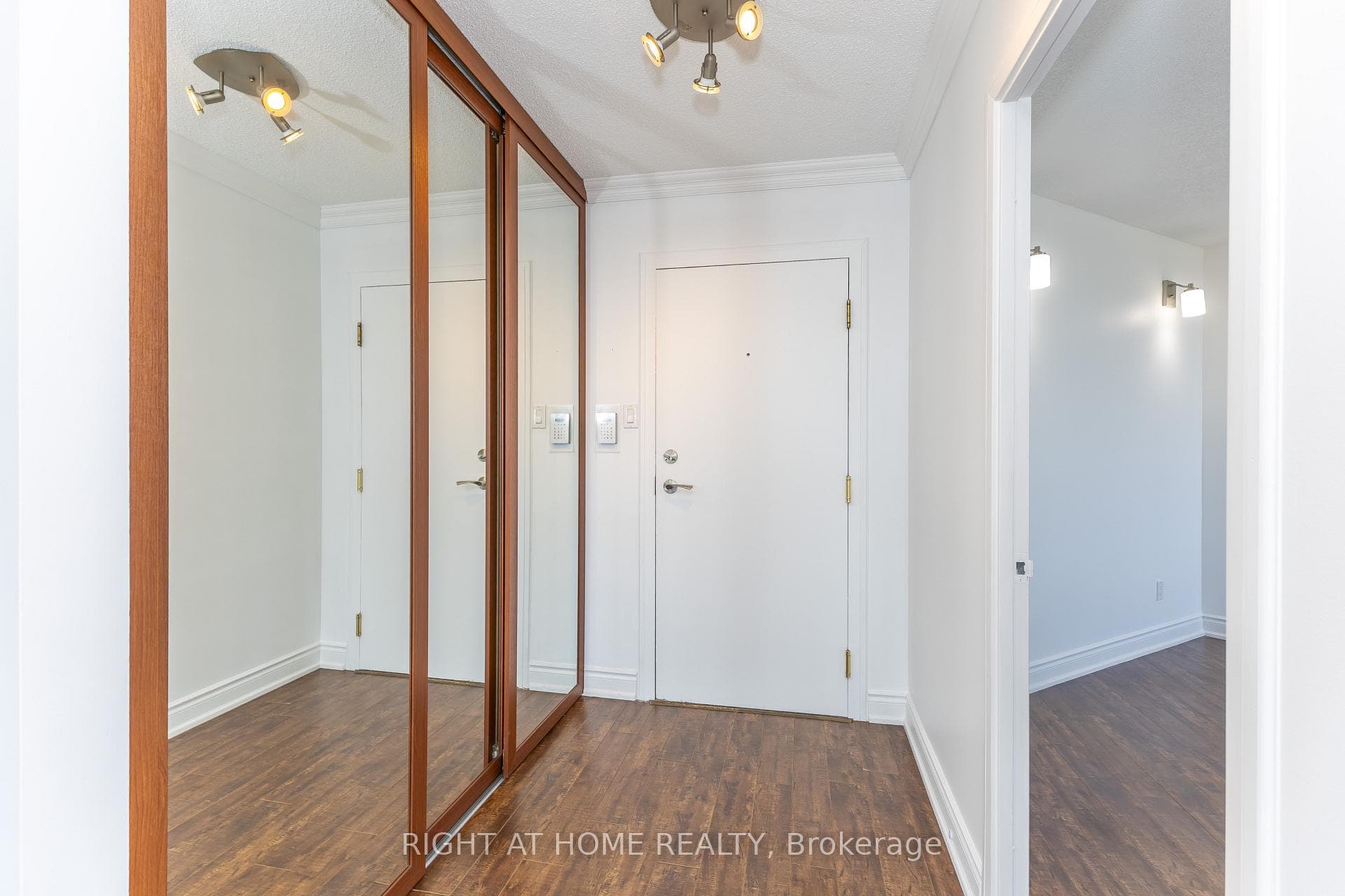 120 Promenade Circle Unit 1001 photo 11