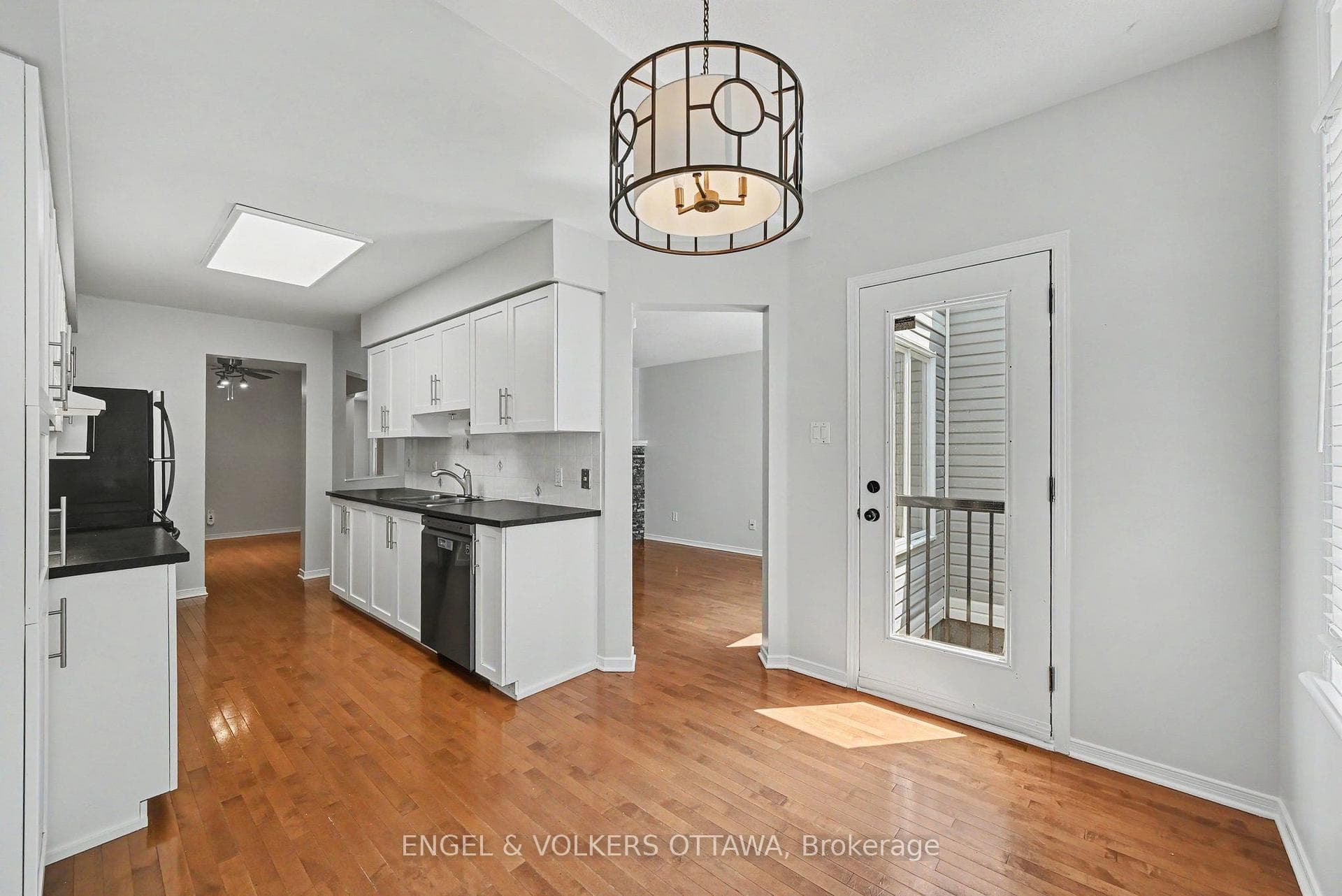 101 Margrave Avenue photo 9