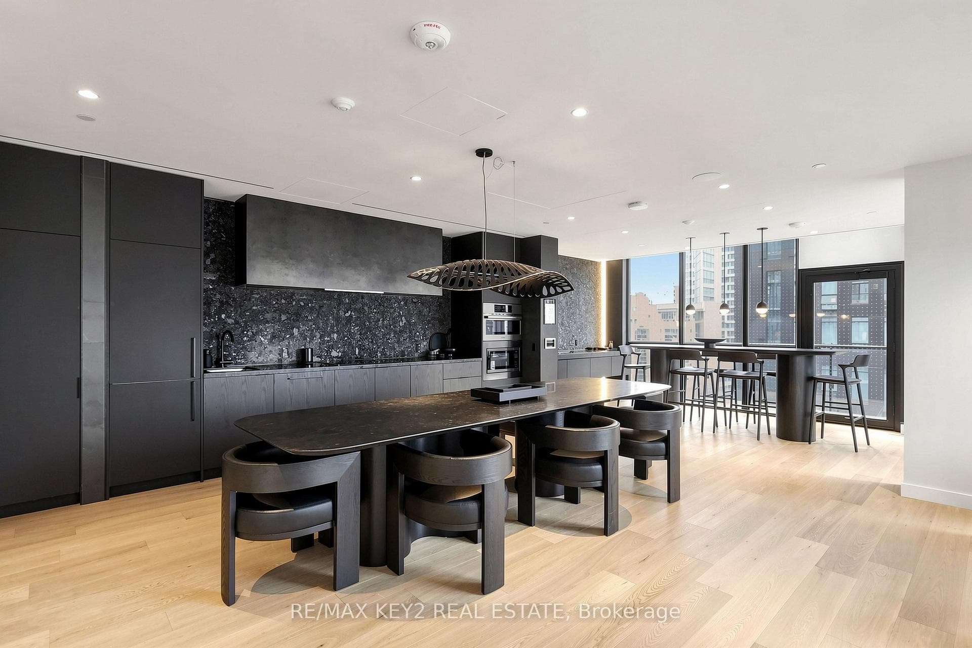 110 Broadway Avenue Unit 2910 photo 33