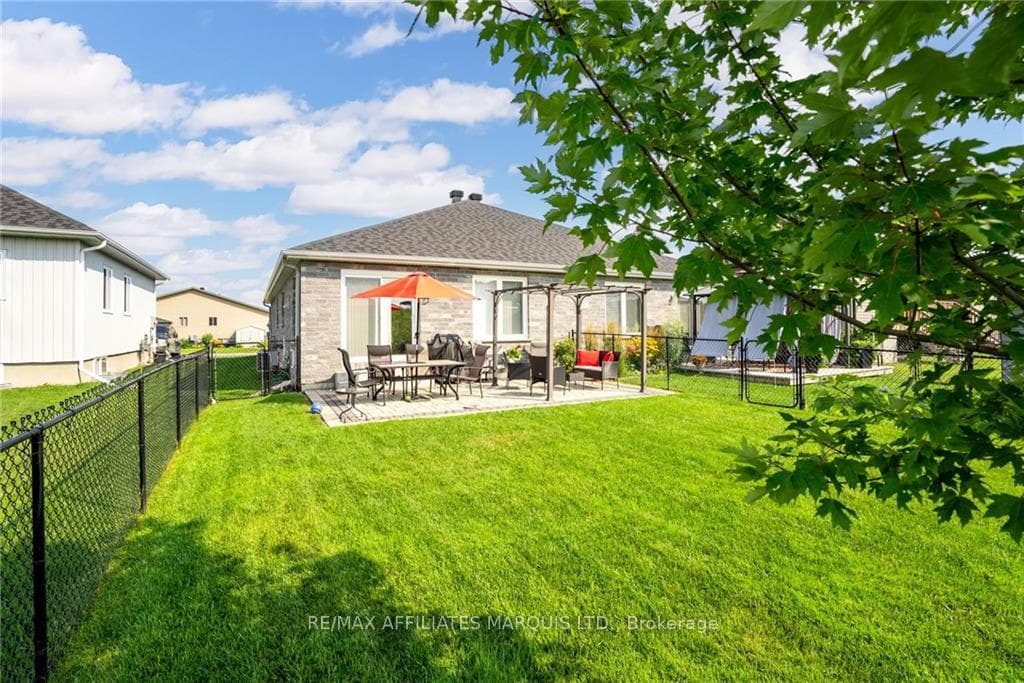 2184 BURKE Avenue photo 23