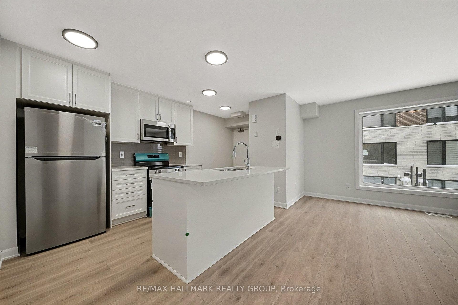401 Glenroy Gilbert Drive Unit 5 photo 5