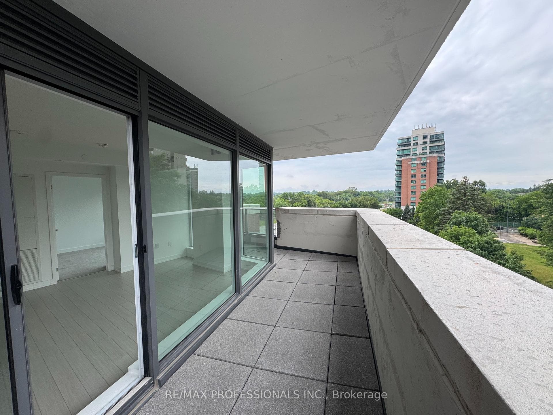 4010 Eglinton Avenue Unit 502 photo 14