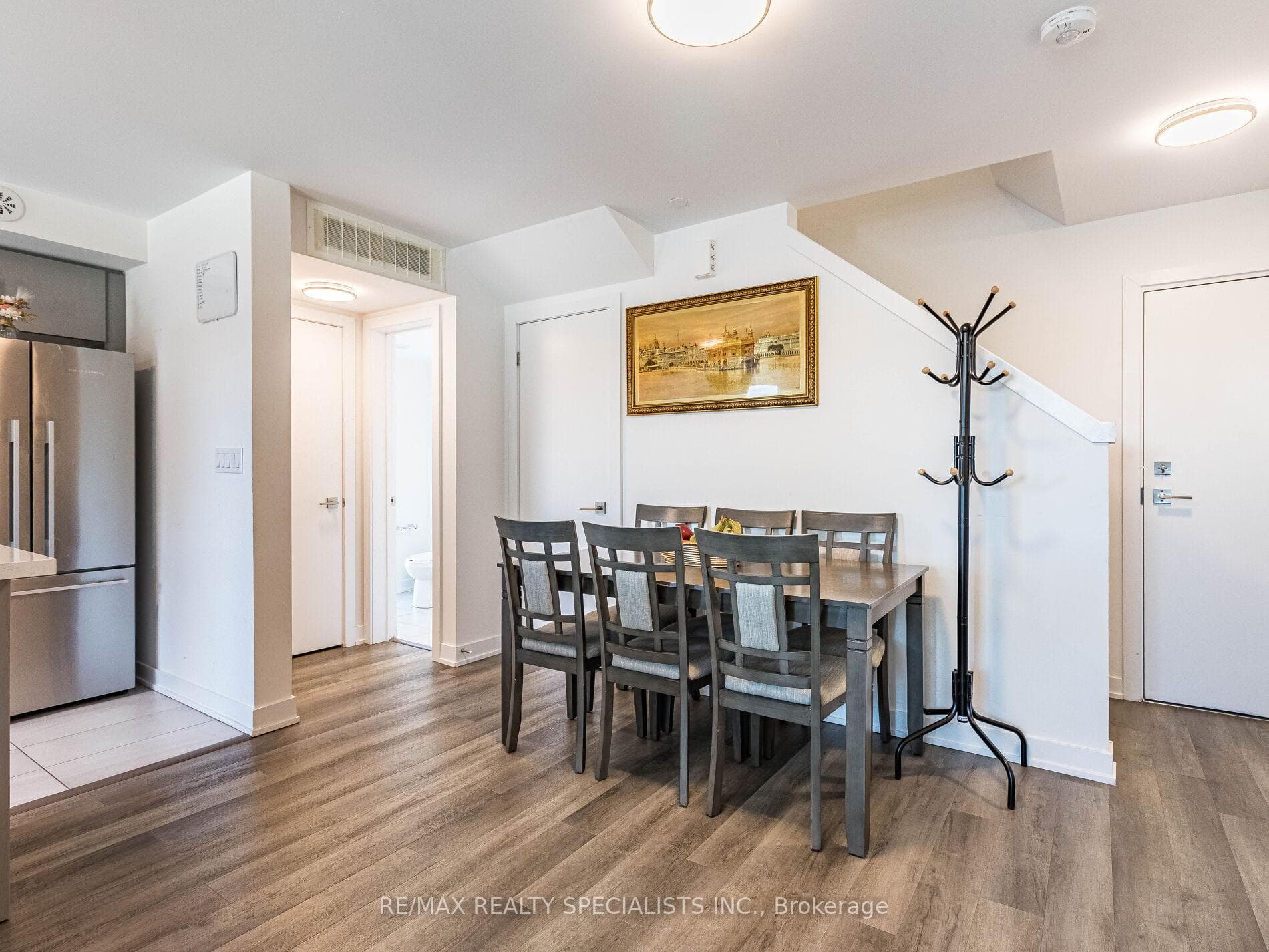 195 Veterans Drive Unit 16 photo 18