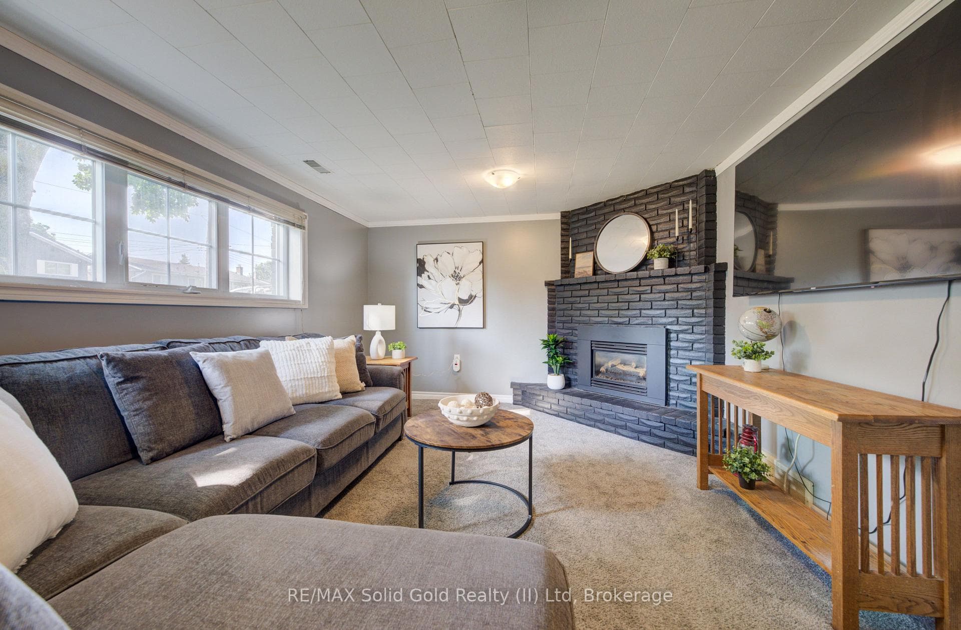 398 Boyne Avenue photo 6