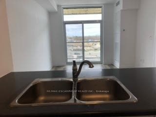 470 Dundas Street Unit 420 photo 11