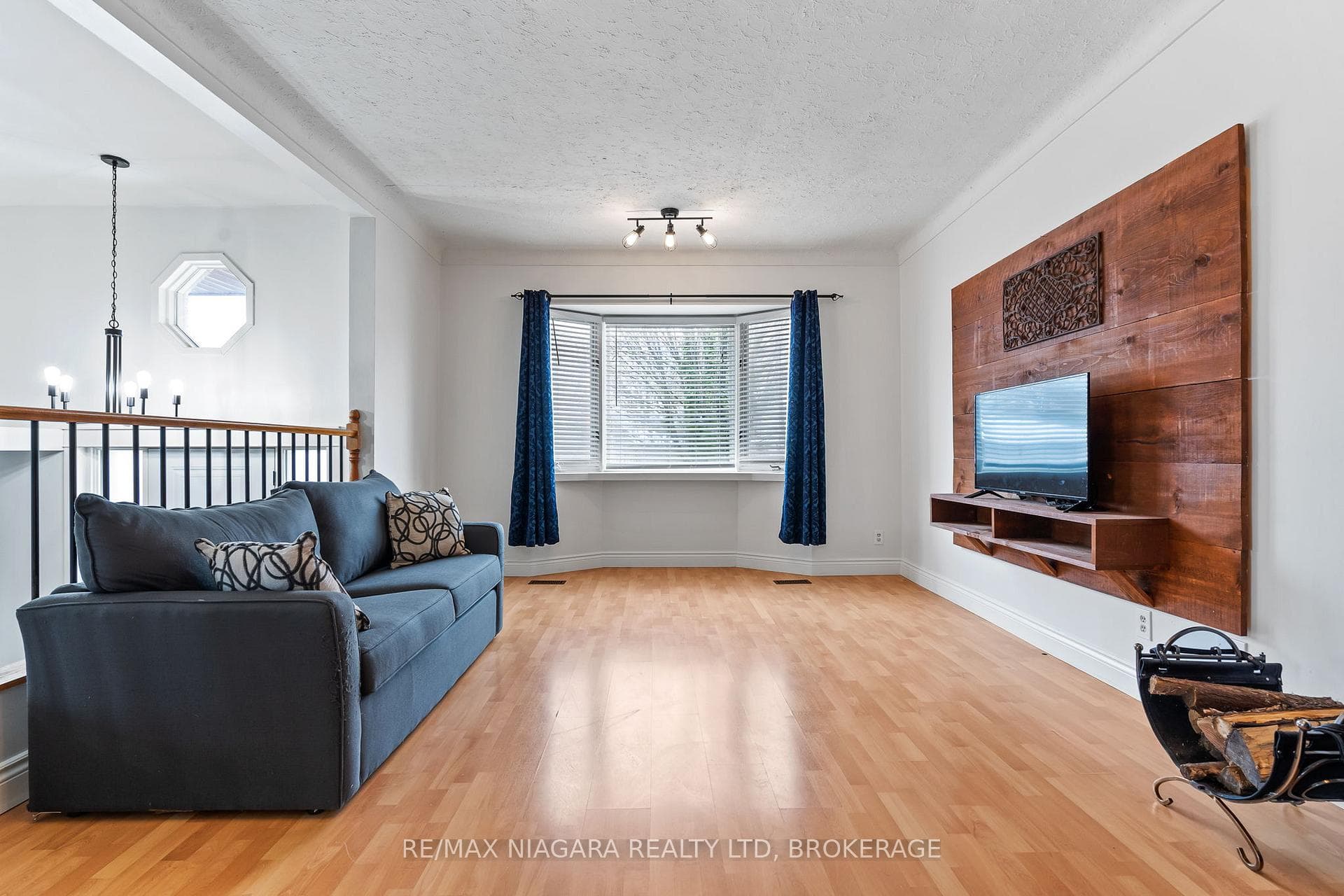 24 Forster Avenue photo 6