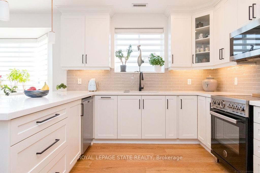 4000 Creekside Drive Unit 902 photo 13