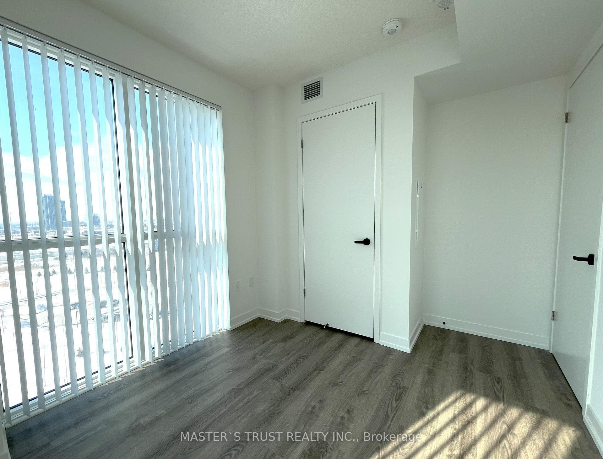 195 Commerce Street Unit 906 photo 11