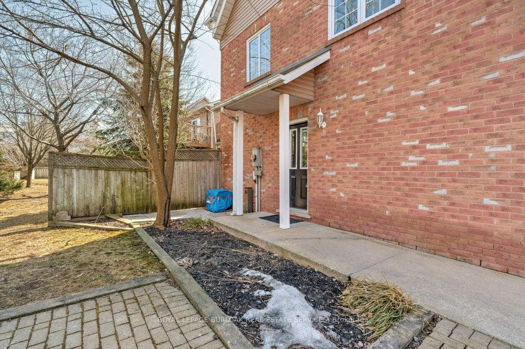 2055 Walkers Line Unit 237 photo 4