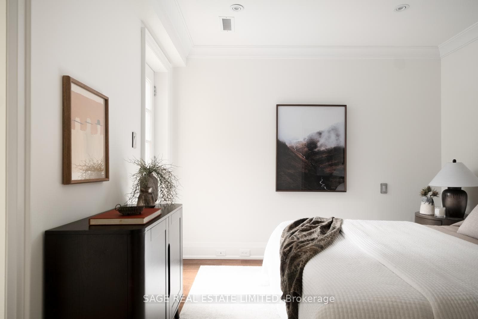 319 Lonsdale Road Unit 3D photo 21