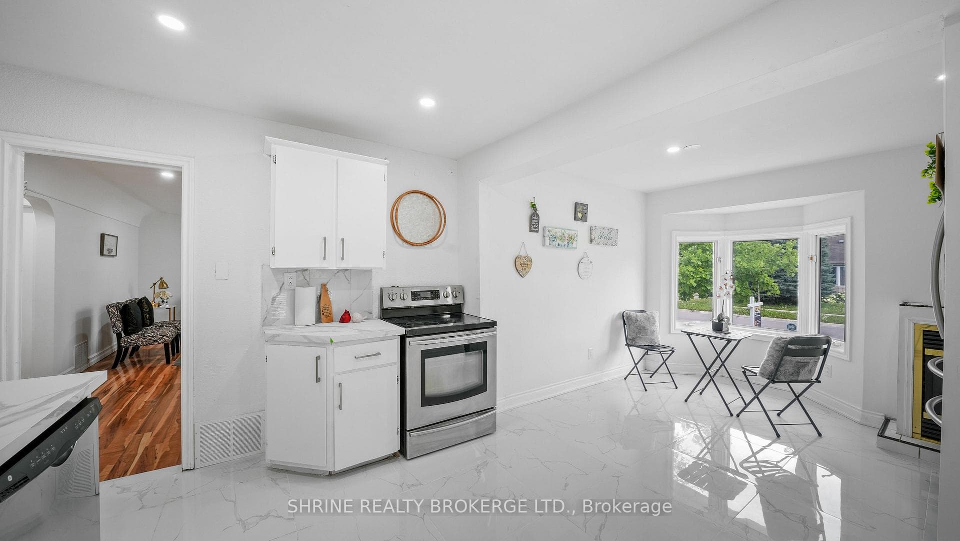 1632 Haig Street photo 10