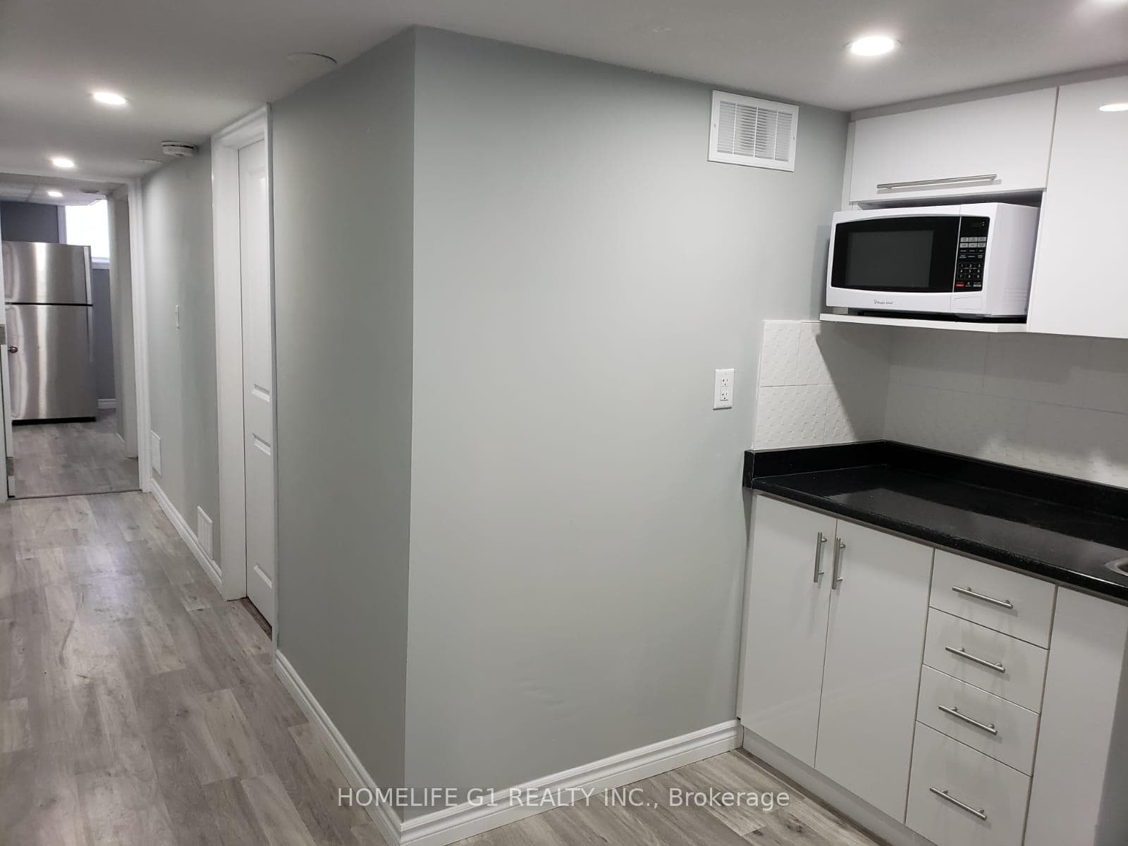 137 Columbia Avenue photo 3