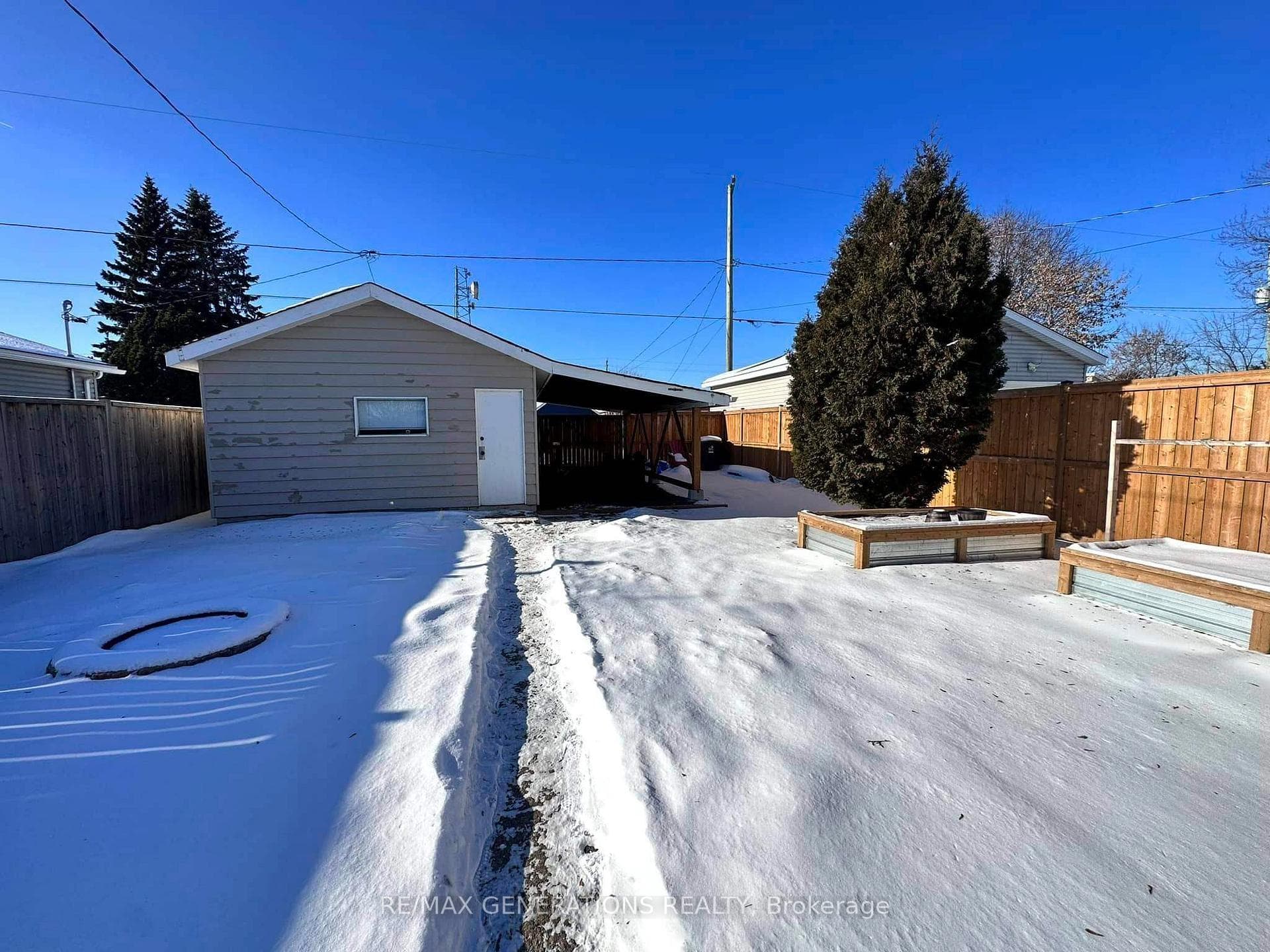 737 Syndicate Avenue photo 27