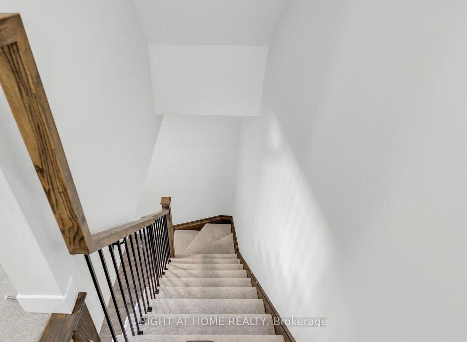 3409 Ridgeway Drive Unit 31 photo 12