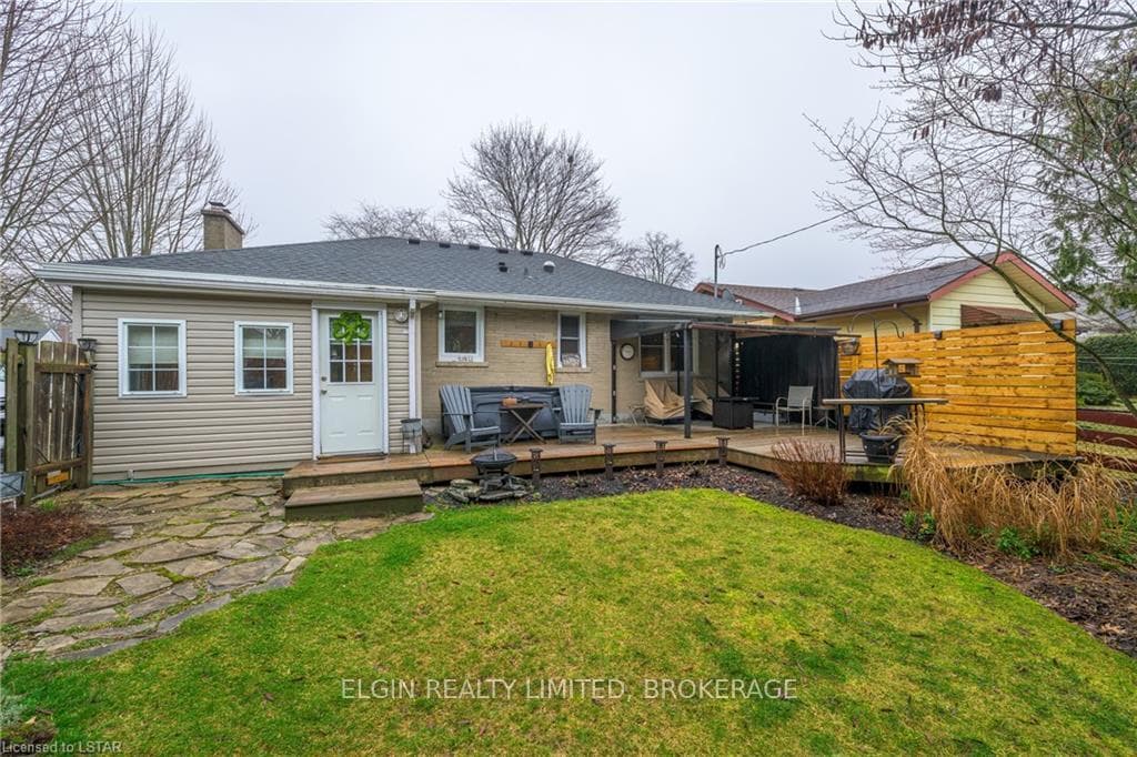 19 MANDEVILLE Road photo 22