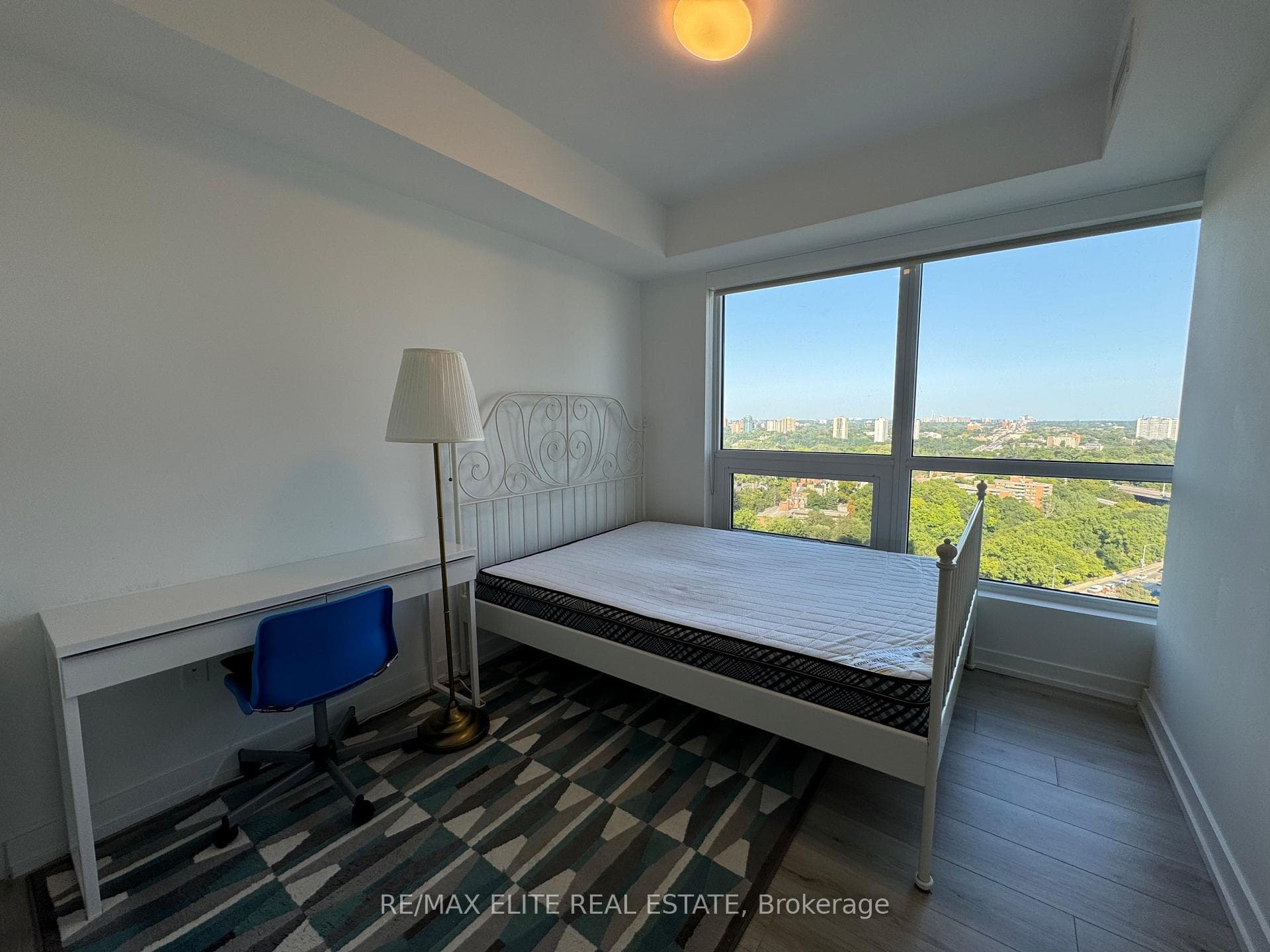 395 Bloor Street Unit 1811 photo 12