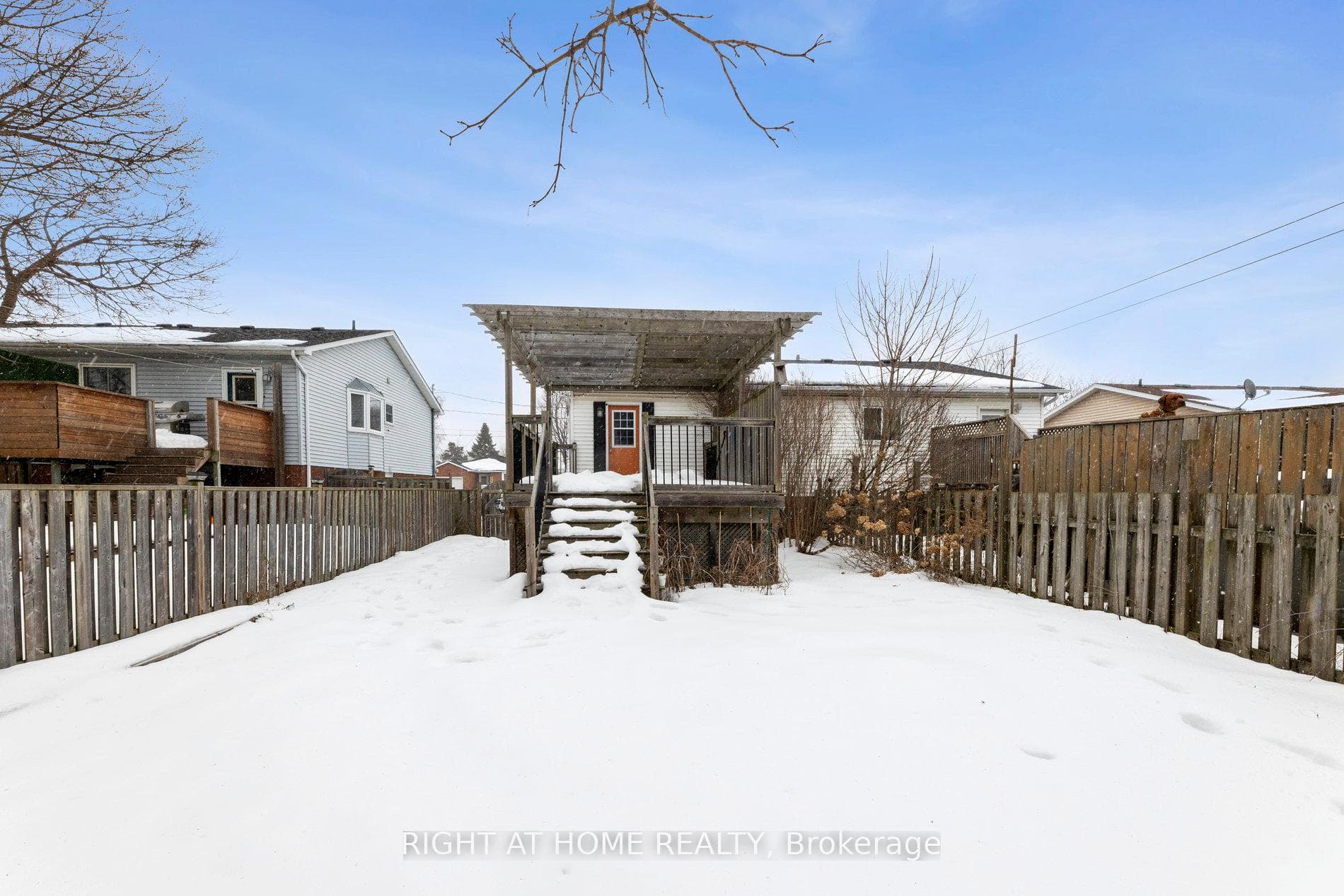 918 Westwood Crescent photo 29