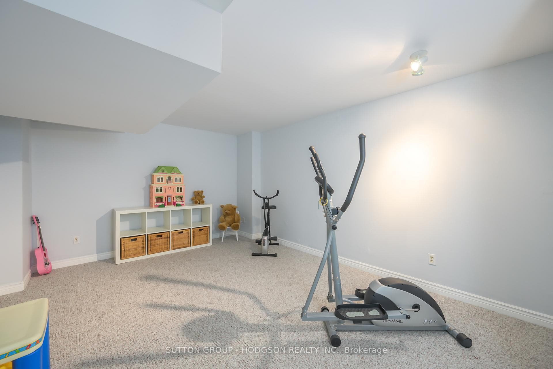 67 Mountainview Crescent photo 30
