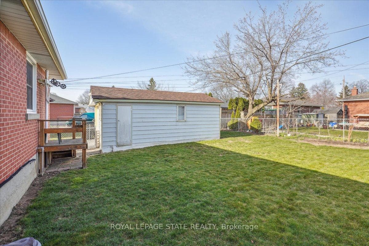 16 Greenwood Street photo 37