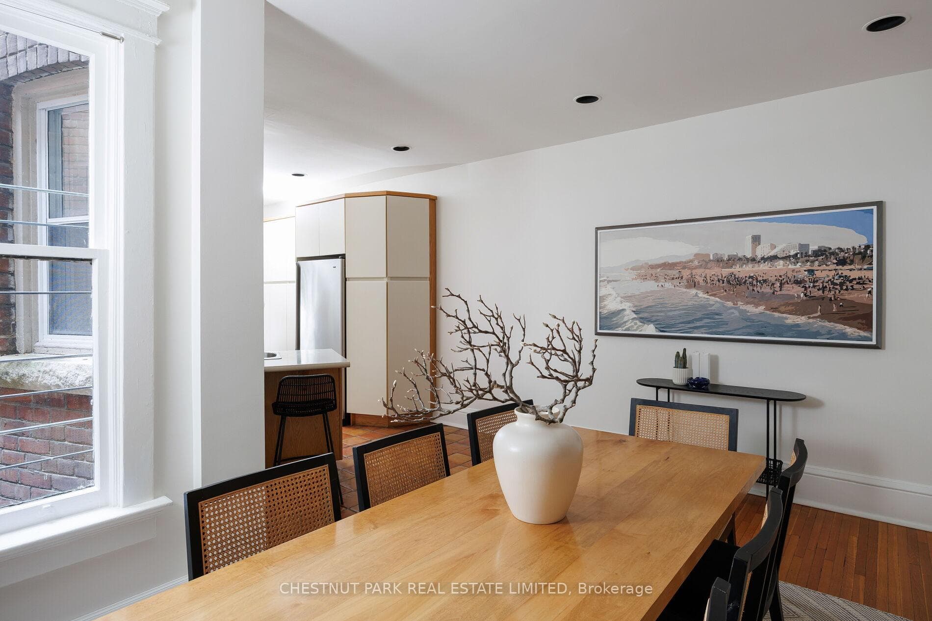 272 Robert Street photo 17