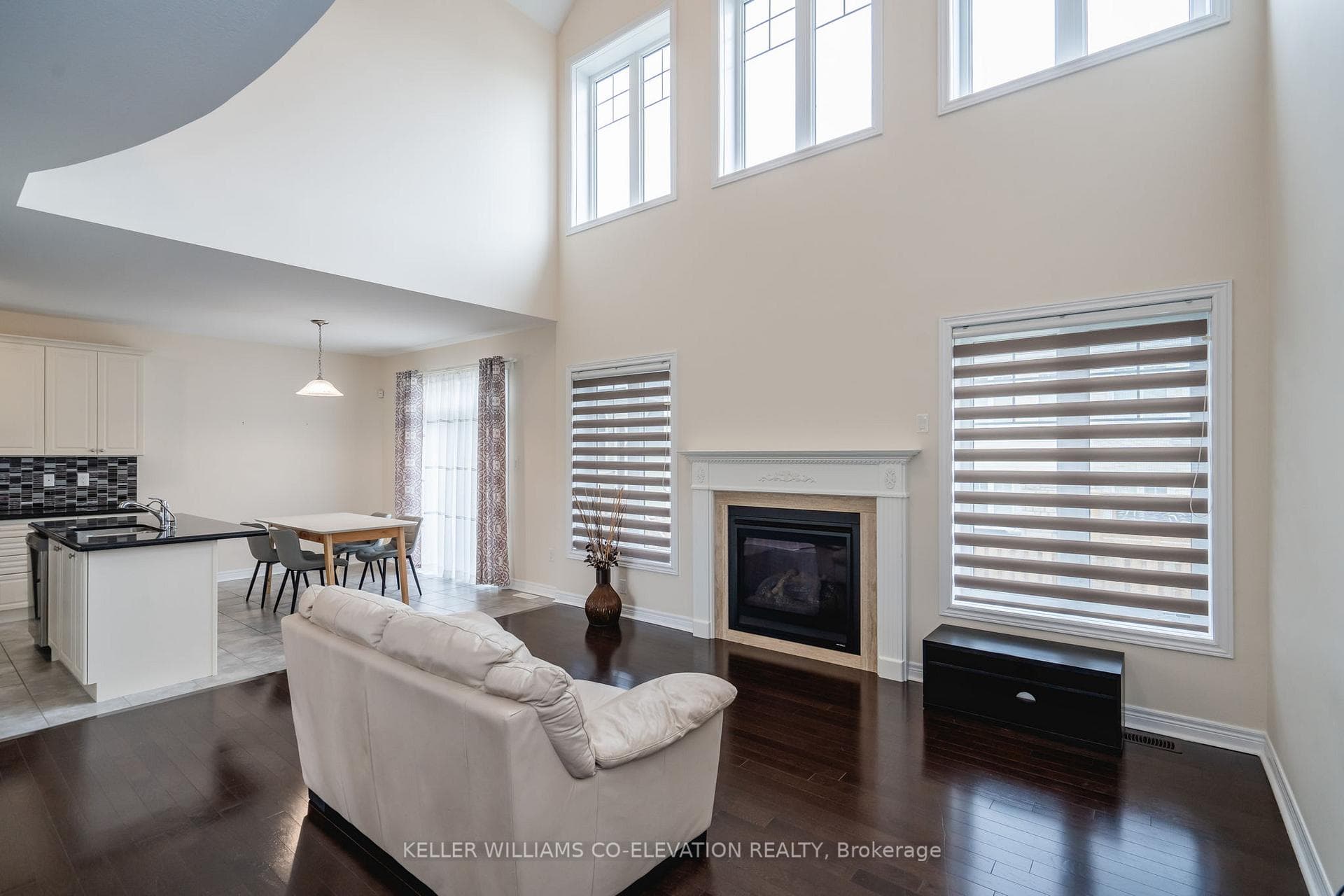 85 Riverwalk Place photo 11