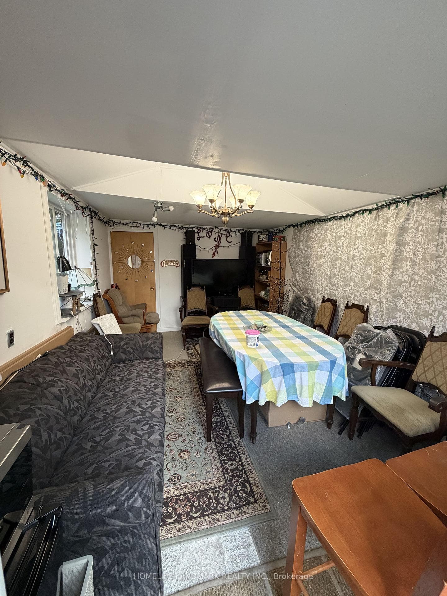 131 Cameron Avenue photo 11
