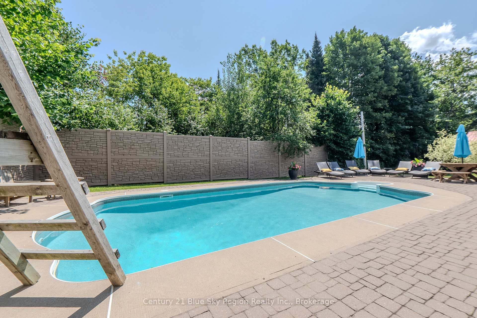 77 Janey Avenue photo 11
