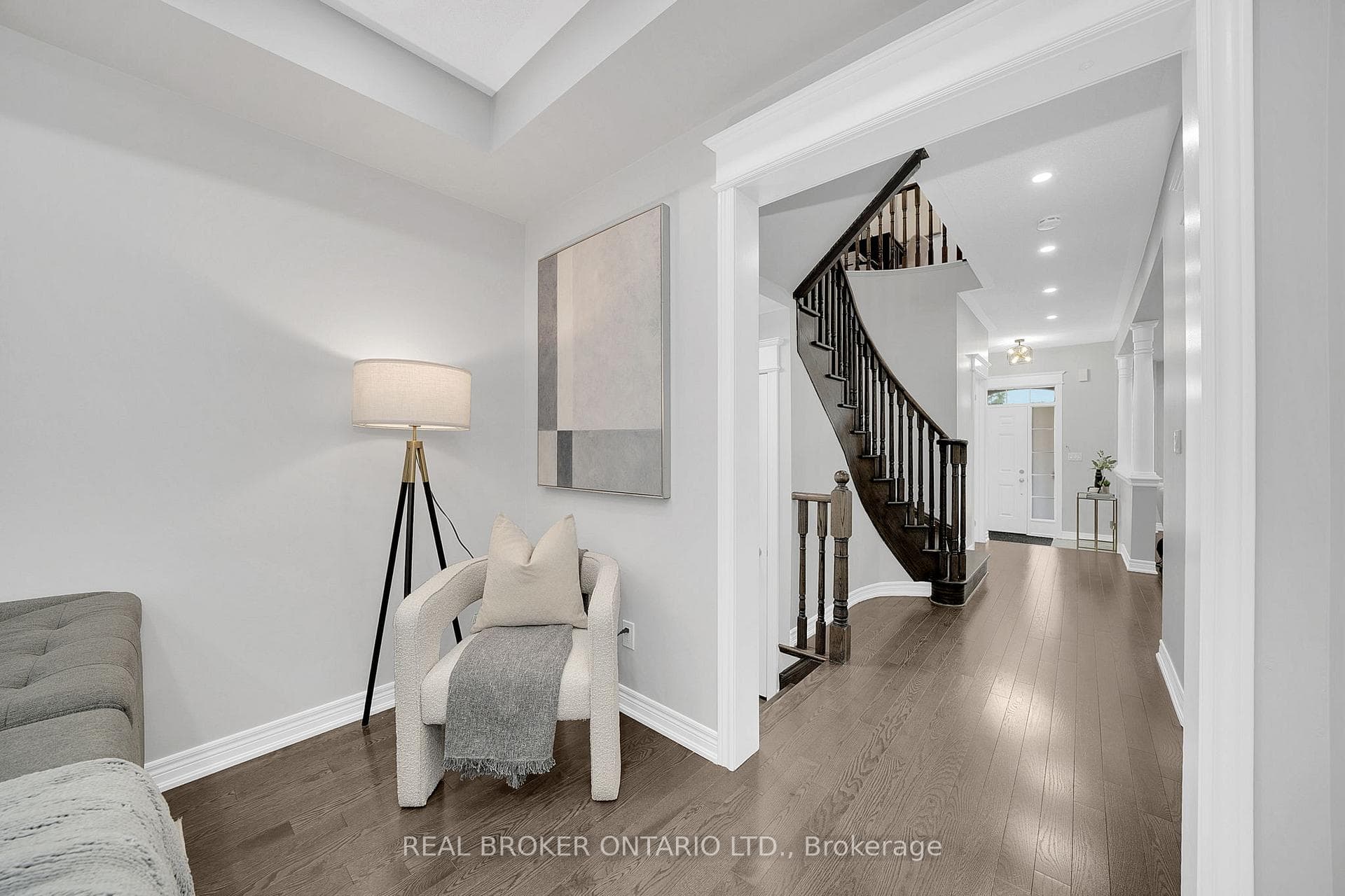 689 Murrell Boulevard photo 15