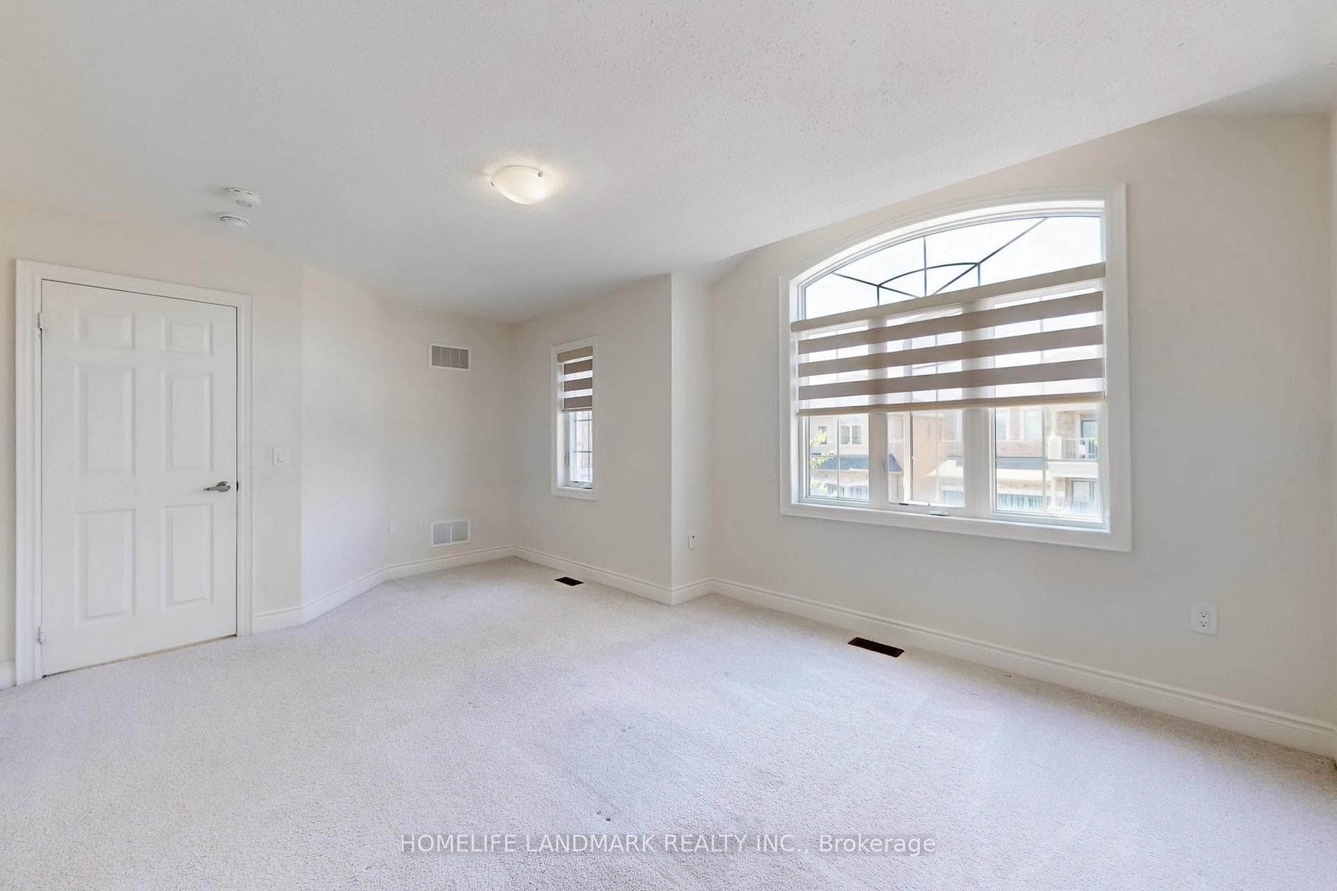 1533 Devine Point photo 30