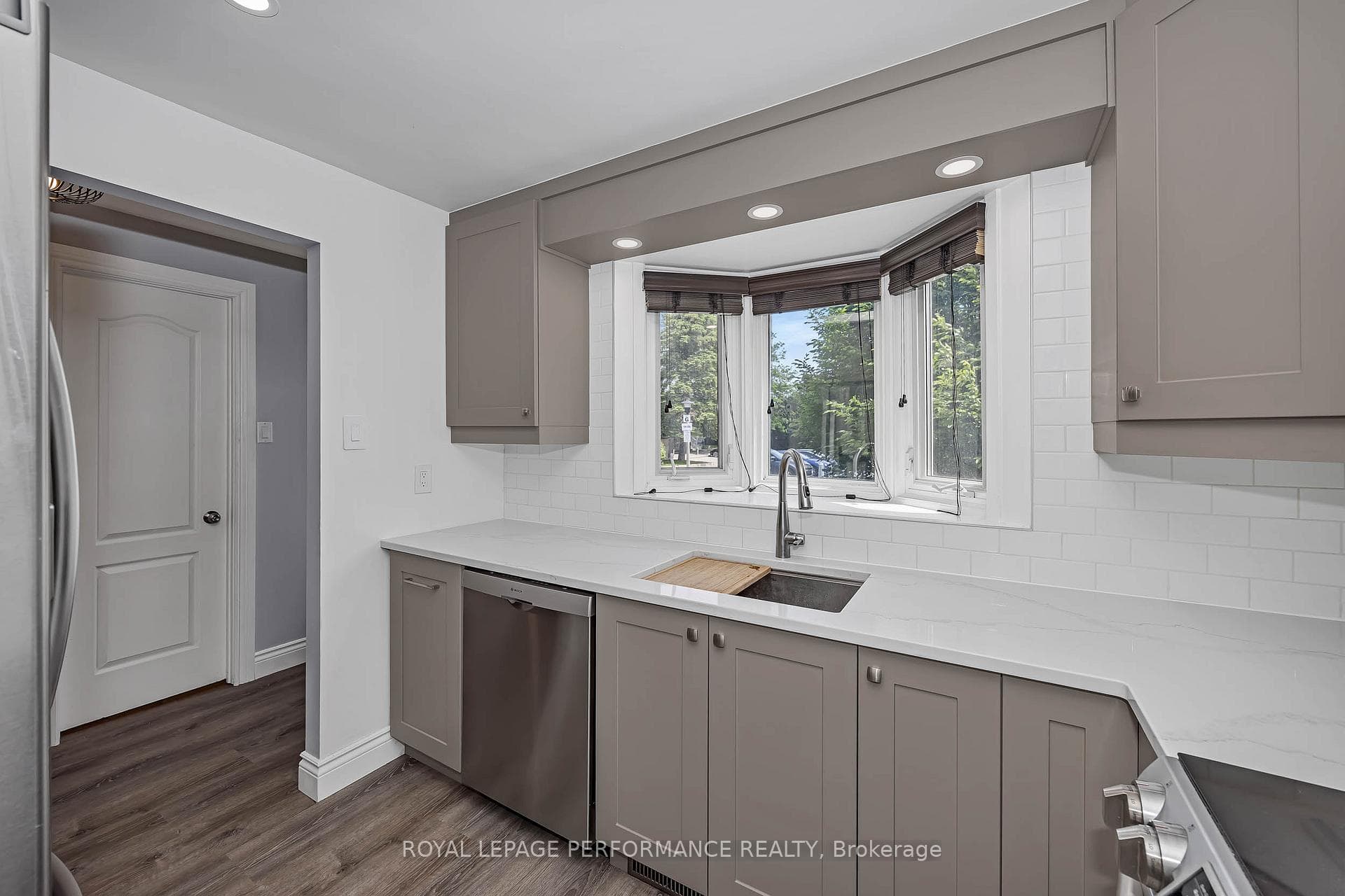 1780 Lamoureux Drive Unit A photo 5