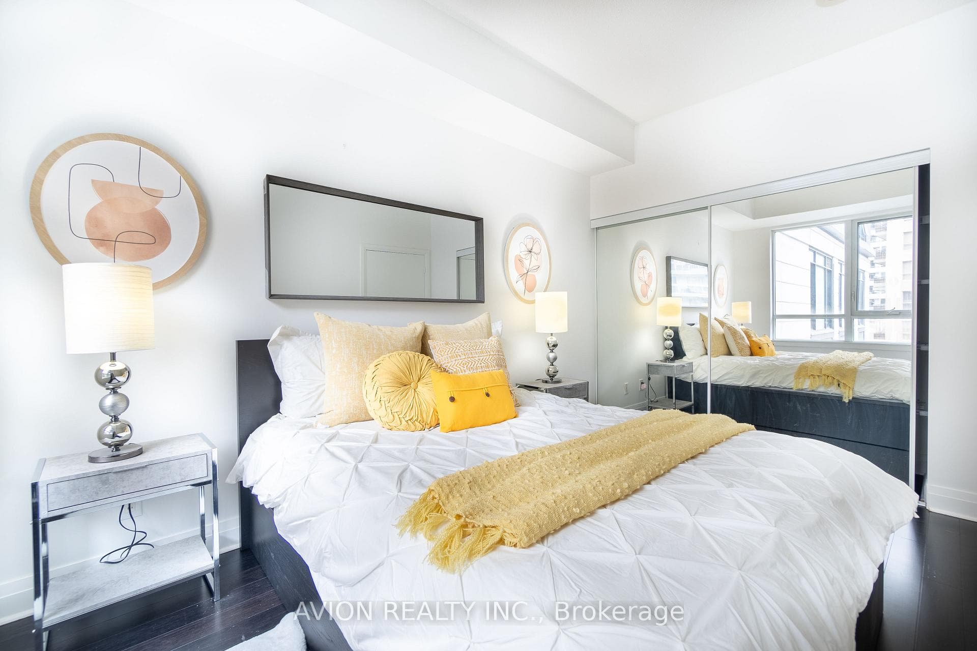17 Kenaston Gardens Unit 202 photo 19