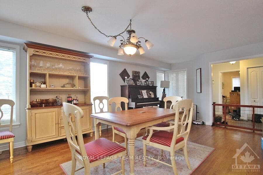 137 STONEWAY Drive photo 4