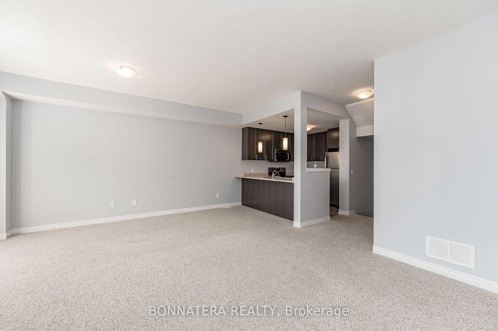 7 Lakefront Drive photo 6